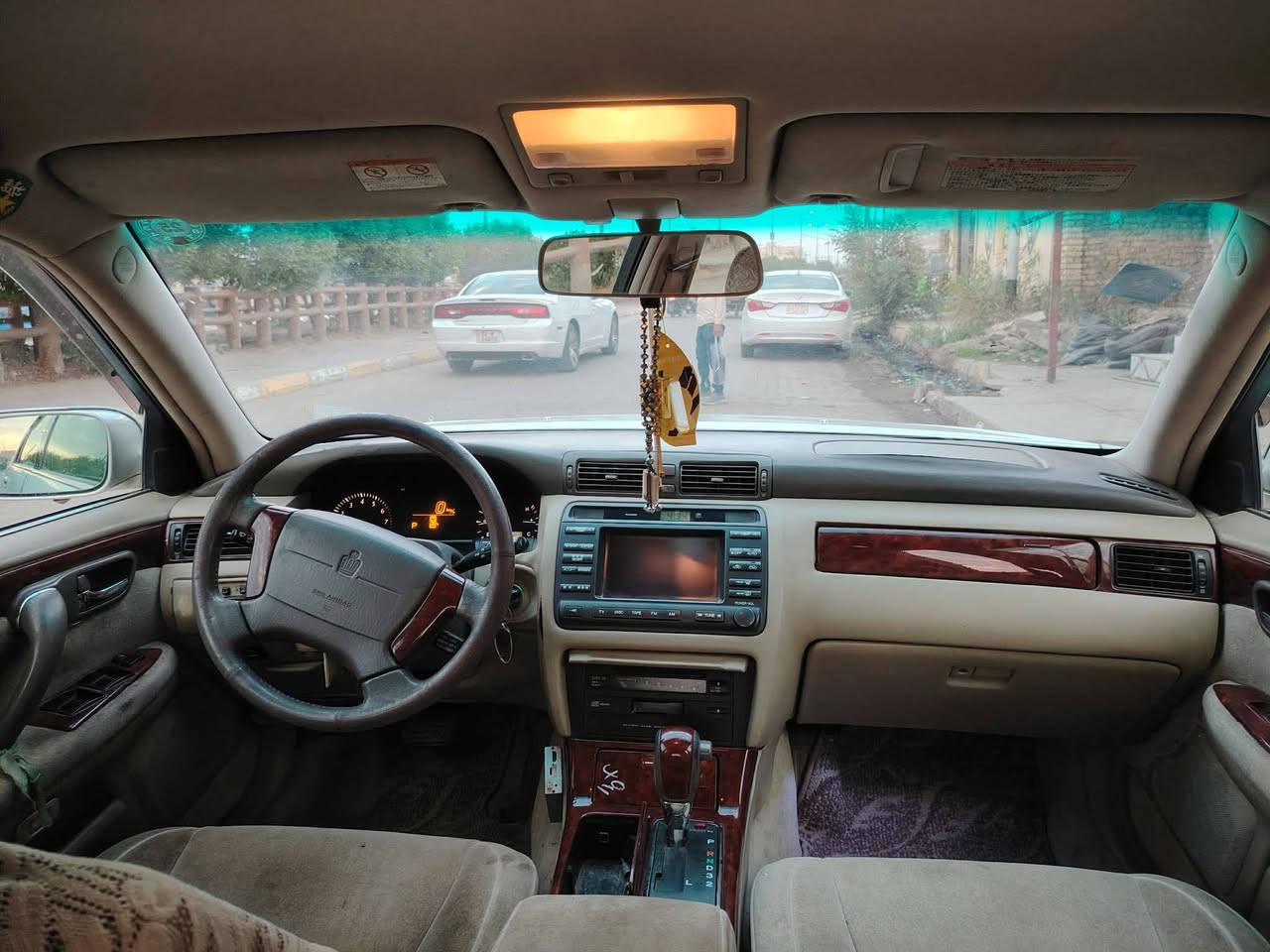 سلام عليكم 
ملكه موديل 2001 فول مواصفات ما عده الفتحه 
4 دكم كرستال 
برده كهرباء 
تحكم مري
مثبت سرعه
تبريد 🥶
تدفئه🤒
ثلاجه 
مكينه D4 الكبير مكفوله الكير هم مكفول 
مراوح تيربو كهرباء
سنتر لوك ريمون بلادي  
حداديه جديده
تايرات هم جديده 
السياره كلش حلوه وبل عافيه على الياخذهة 
جاهزه مجهزه 
تحويره النجف 
دشبول عارف العيساوي 
السياره بسمي و السنويه 2028 
السعر 160 وبيهة مجال 
السياره مكفوله كفاله عامه ما عده الدعاميه بيهة شخط
المكان ذي قار قضاء الرفاعي 
رقم الهاتف ***********
رقم الهاتف ***********
