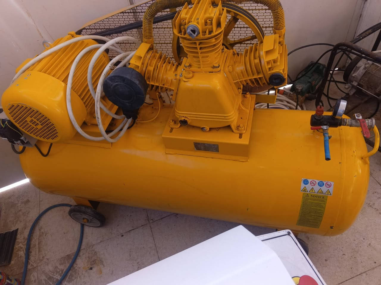 للبیع 
معمل pvc ثرى فيس 
كامل 6قطع بسعر مناسب 
***********
***********
