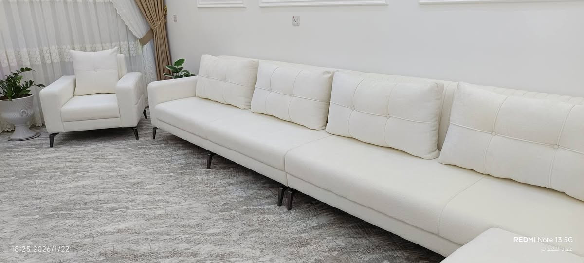 ديوان حسب الطلب لصديق خليل ابراهيم
الهيكل كامل بلاويد ١٨ ملم
الخشب روسي انج كامل 
الاسفنج باندا ١٠ سم 
القماش تركي 
للاستفسار / ***********
