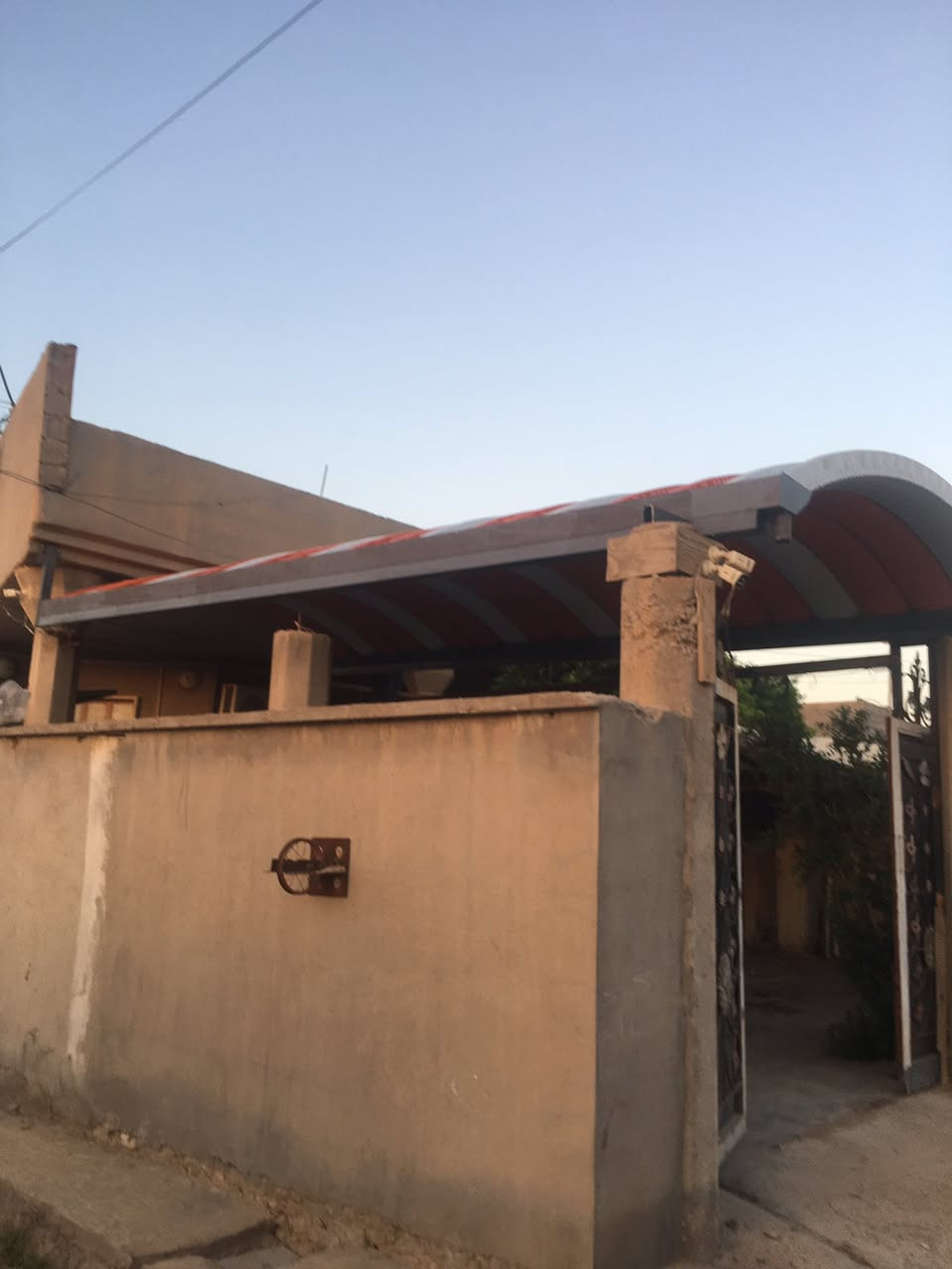 بفضل الله تم انشاء سقيفه من الكي سبان ثقيل والبوري ٣ انج والسواقي٣ ملم طول ٦ متر والعرض ٣ متر في مدينة هيت خلف معمل الغاز بسعر المتر كرسته وعمل ٣٠ الف اتصال ***********
