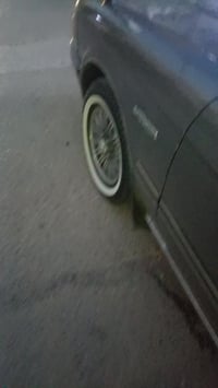 سياره سيدان موديل ٨٩ باسمي ترهم مراوس الاتصال ٠٧٧٠١٣٢٠٧٥١