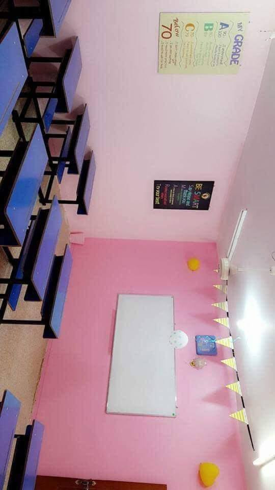 #اللهم صل على محمد وآل محمد 

#دار للبيع حي الضباط  طابقين ونص مقابيل المستشفى 🏥 العام 

#المساحة 745  متر  ركن شارعين 20 طابقين بناء نضيف 

10 اغرف  وصالتين كبار ومطبخ وبارد وحار وبراني كبيره وحمامات داخلية وخارجية عدد 8  وتهويات كونكريت مسلح عالي عن الشارع بناء نضيف 

ملاحضه البيت فرصه الإستثماريه يرهم مستشفى 🏥 اهلي او مدرسة اهلية او مجمع طبي  
 
السعر خاص حسب رغبة صاحب العقار تفاوض على السعر مباشر مع صاحب العقار 
_________________
لشراء ومعرفة السعر يراجع مكتب المختار للعقارات الكائن في حي الحكم شارع زمزم قرب حسينية السيدة زينب عليها السلام مجاور عمارة ابو بسيم 
او الاتصال على 
*********** بي واتساب 
*********** بي واتساب
