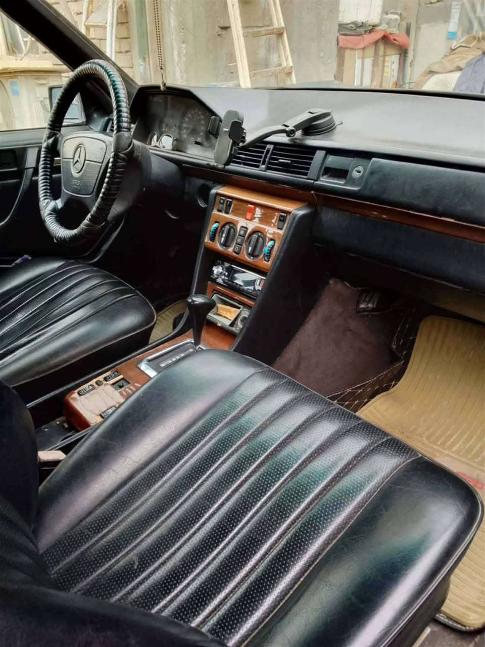 مارسدس دب موديل 90رقم بغداد محرك بلادي عنكبوت كشنات كهرباء كشنات جلد أريل كهرباء باتري جديد فيتبمات جديد أربع جام كهرباء السعر 58وبيها مجال العنوان بغداد البنوك ***********
