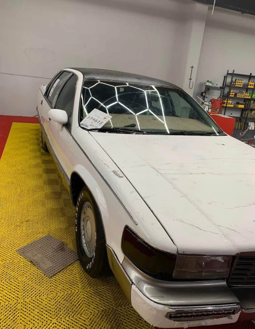 کادیلاک فلیتوود مودیل 1993 مەکینەو گیری کراوە بە بەطەي 3000 زور تندتولە توماتیکە هەیکەلئ جوانە و کلاسیکە سەنوی لەگەلە بەشەرتی اولیاتو حاسيبة گورینەوەش اکەم بە شتیک بەدلم بیت  ژ.م *********** *********** كالار, السليمانية
