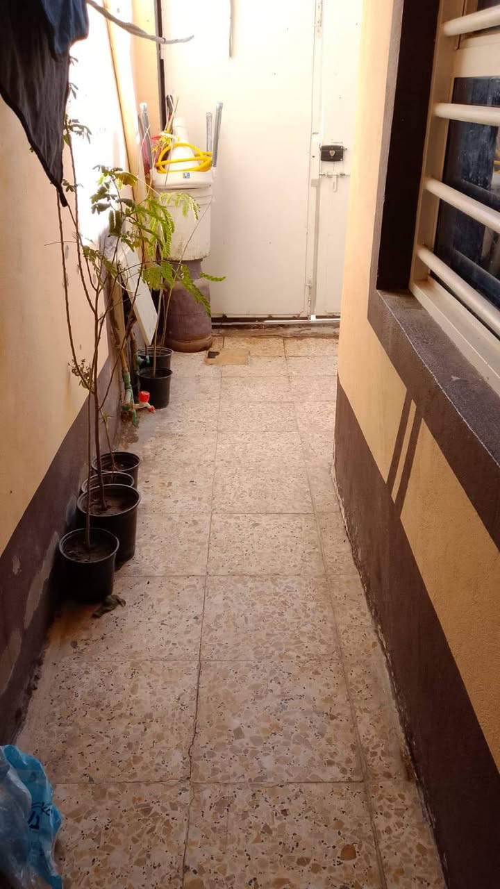 بيت للرهن…100م
موقع📍نجف حي النداء شارع المجمعات 

غرفه صاله

مطبخ ستقبال

حمام لاستفسار ***********

سعره الرهن 20…مليون مده الرهن سنه و قابل التجديد
