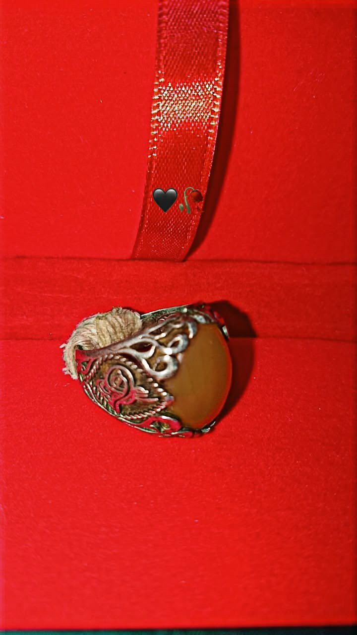 عندي ٧ محابس فضه اصليات سعرهن كلهن ١٣٠ الف مكان بغداد الجديدة موبايل ‭٠٧٧٥ ٥٦٠ ١٧١٣‬
