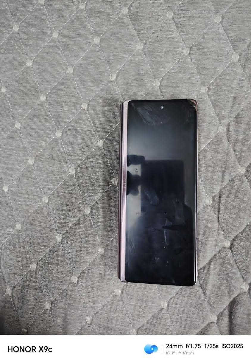 Galaxy Z Fold2 LTE
سلام عليكم كلكسي زت فولد 2  
مراوس او بيع
كون بغداد وقريب علئ الكاظميه او بلحريه
استفسار خاص


**إذا كنت صاحب هذا الإعلان وتريد حذفه لأي سبب، رجاءا أرسل رسالة إلى الدعم الفني**