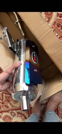 صالون سيارة • قفل مركزي • سعر خاص