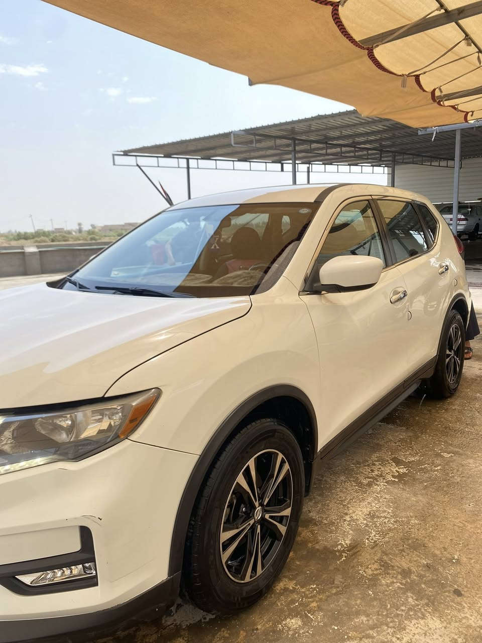 السلام عليكم
نيسان روج موديل 2018  رقم سليمانية بأسمي السياره بدون حادث عداد المسافه الحالي 188 الف 
بدون صبغ او بارد،  كير ومحرك جيدة جدا ،تدفئه تبريد بحالة ممتازه جداً
( المواصفات )
حجم المحرك  4 سلندر 2500 المرغوب
شاشه كامرة ،تحكم ستيرن وتحديد مسار
رادار امامي وجانبي ، قطعتين تبريد ، نضام Eco وsport, وبيها مواصفات اكثر السعر 185$  للاستفسار الاتصال على الرقم *********** او المراسله واتساب
