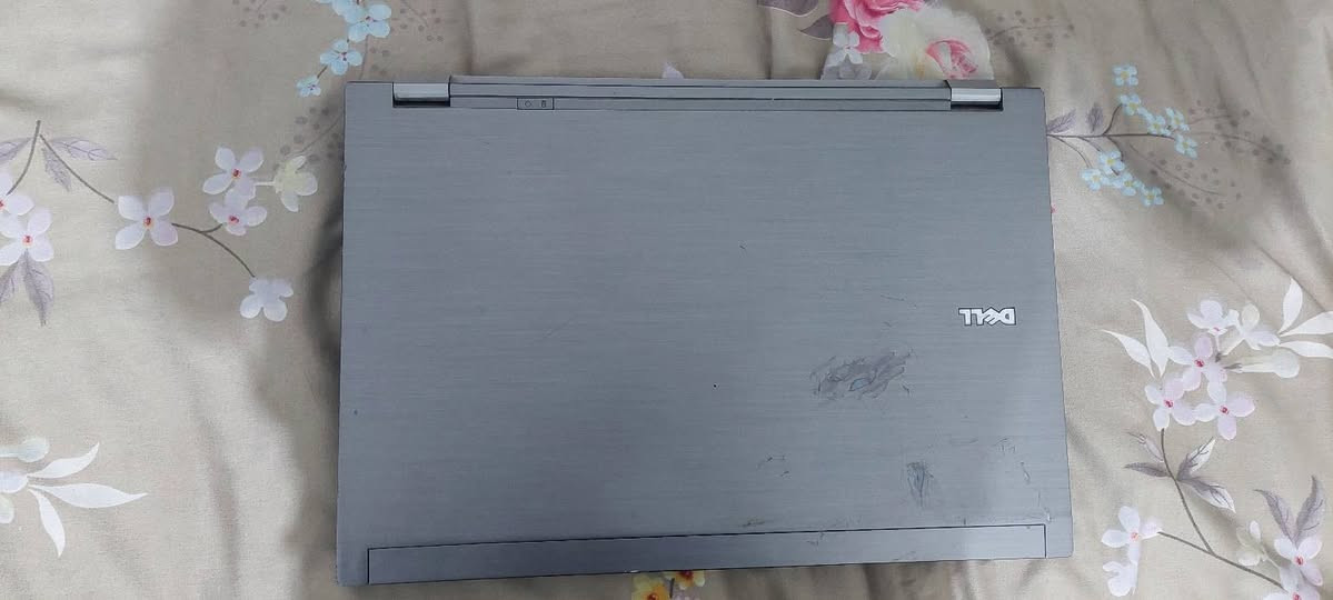 حاسبه دل باب اول كارت شاشه داخلي ورام 4 وهارد 500 وندوز 10برو معالج i5-M520
Storage: هارد 500 HDD

CPU: i5-M520 الجيل الأول

Speed: 2.40GHz

السعر 125 وبيها مجال

***********
