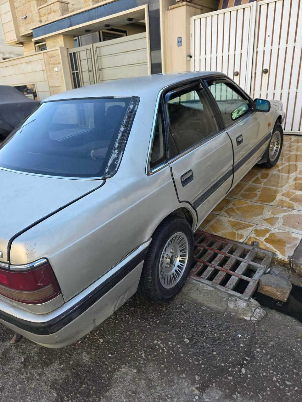 مازدة ٦٢٦ لون سلفر 
موديل 88
كير محرك شرط الفحص 
رقم جديد 
باسمنا تحويل وكاله 
كابون بانزين جديد 
تايرات باتري جديد 
داخل مغلف كامل 
السعر ٤٣ بيه مجال بسيط 
تفاصيل اكثر اتصل وتدلل 
*********** Singapore
