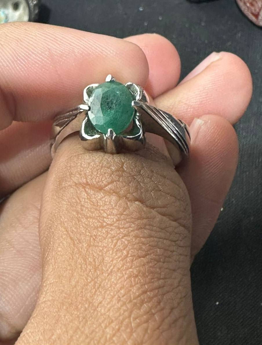 جمال الزمرد الزامبي صياغه ايطاليه..
قياس الخاتم(21_22)
السعر(70)

مكان الناصريه مركز لايوجد توصيل..
***********
