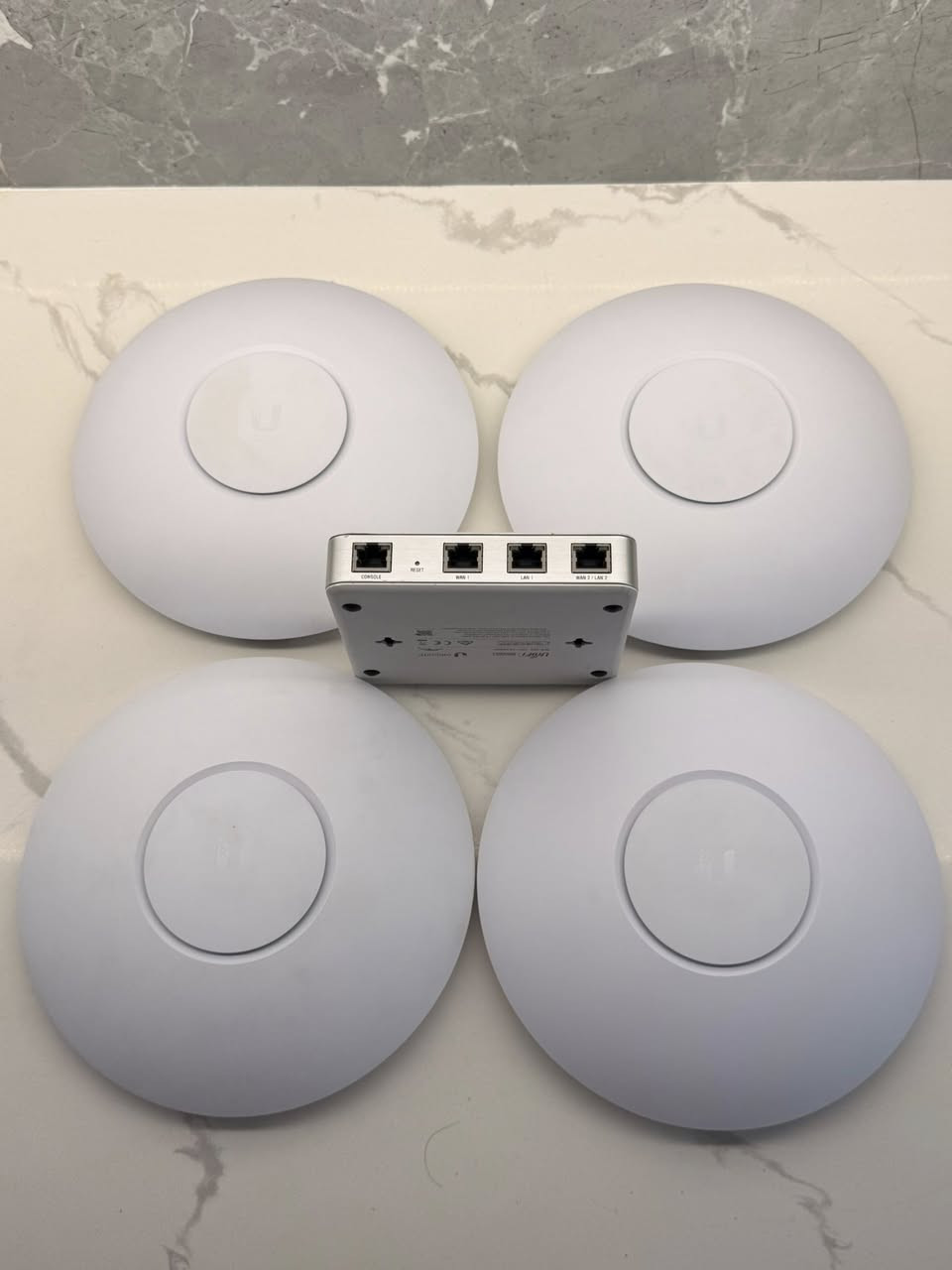 WI - FI  6
للبيع ..


**إذا كنت صاحب هذا الإعلان وتريد حذفه لأي سبب، رجاءا أرسل رسالة إلى الدعم الفني**
