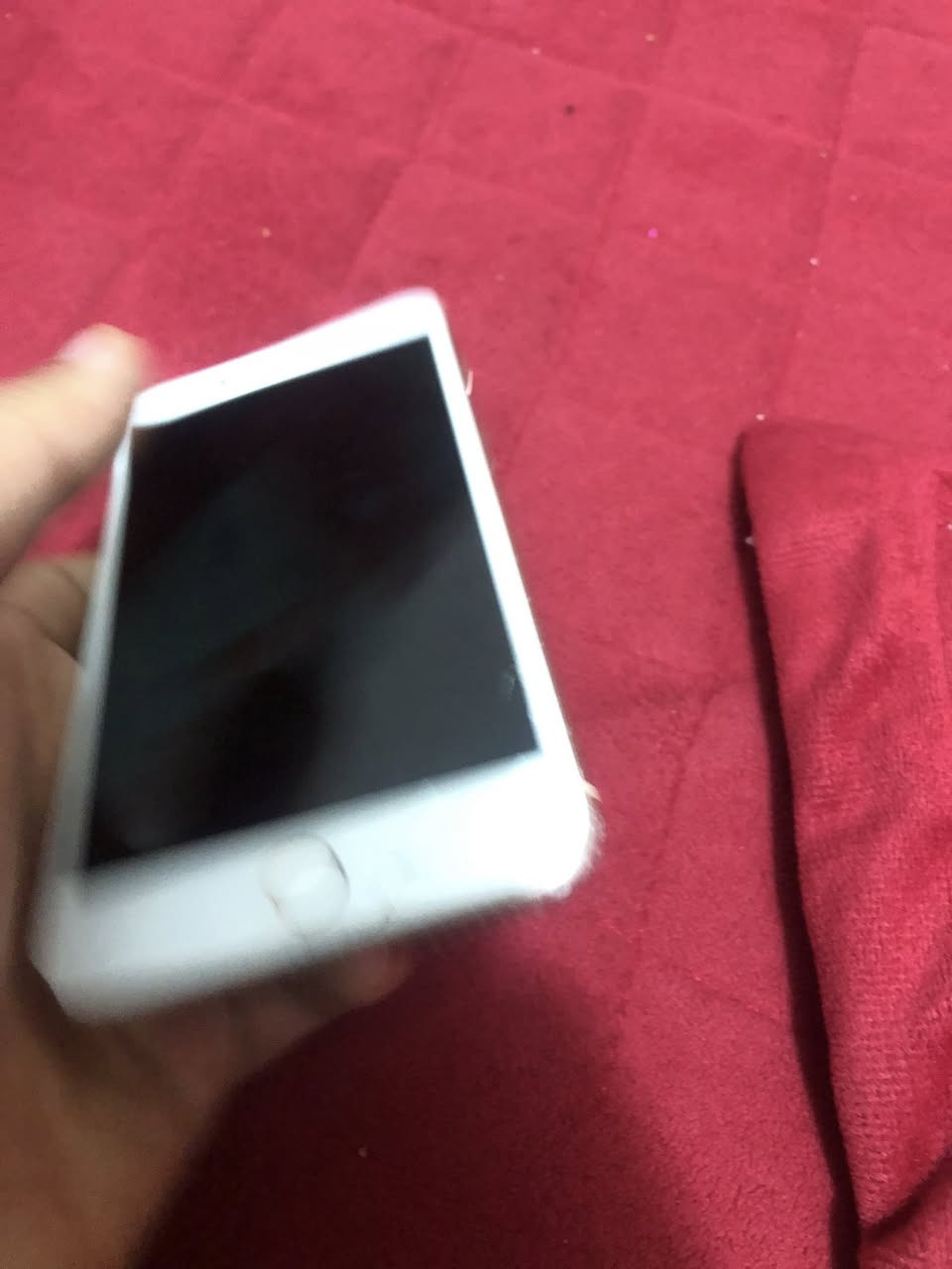 السلام عليكم
الجهاز كلشي مابي بس عده شاشه موضح كدامكم
بطاريه٧٤ ذكره ٦٤ جهاز كلشي مابي كل شغل شعر١٢٠ بي مجال 
هذ رقم ***********
