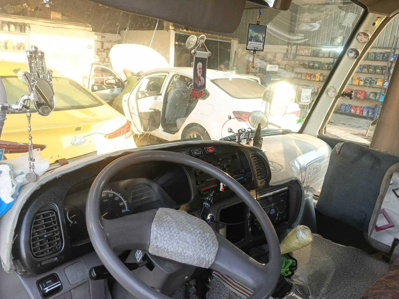 كوستر 2014 جاهزه 
6 تيارات برجستون جديد 
اكسل مكفول كير مكينه 
حداديه فاتح 4 وياله جبن تسكات بنسات 
كلشي جاهز بيه خط وبحث منضومه غاز بيه باردات شويه  رقم بغداد شرط تحويل 
واسط مكاني 
اتصال ***********
