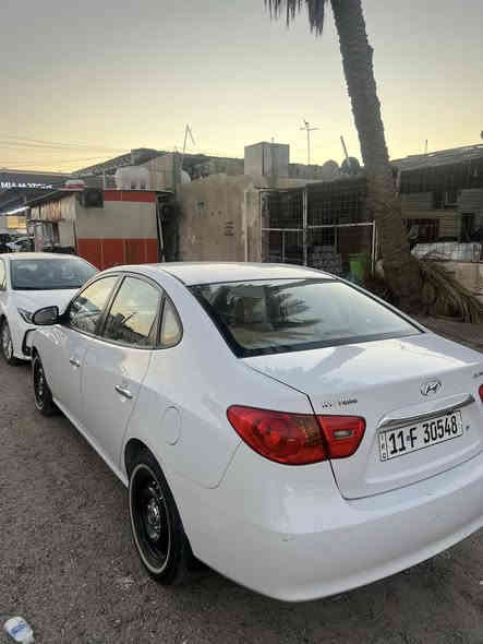 السلام عليكم ورحمة الله وبركاته 
                    النترا ٢٠١١ خليجي 
كفاله من الصبغ والضربه فتحه مكينه ٢٠٠٠
سياره جاهزه دوشمه وتخم تاير وتبريد مكينه وكير كفاله 
بيها كم رصعه بلقماره جهة الصدر مامصلحات بسيطات مو قويات موضحات بلصور

السعر ١٢٥ بيها شي بسيط للشراي
مكان بغداد الزعفرانيه
***********
