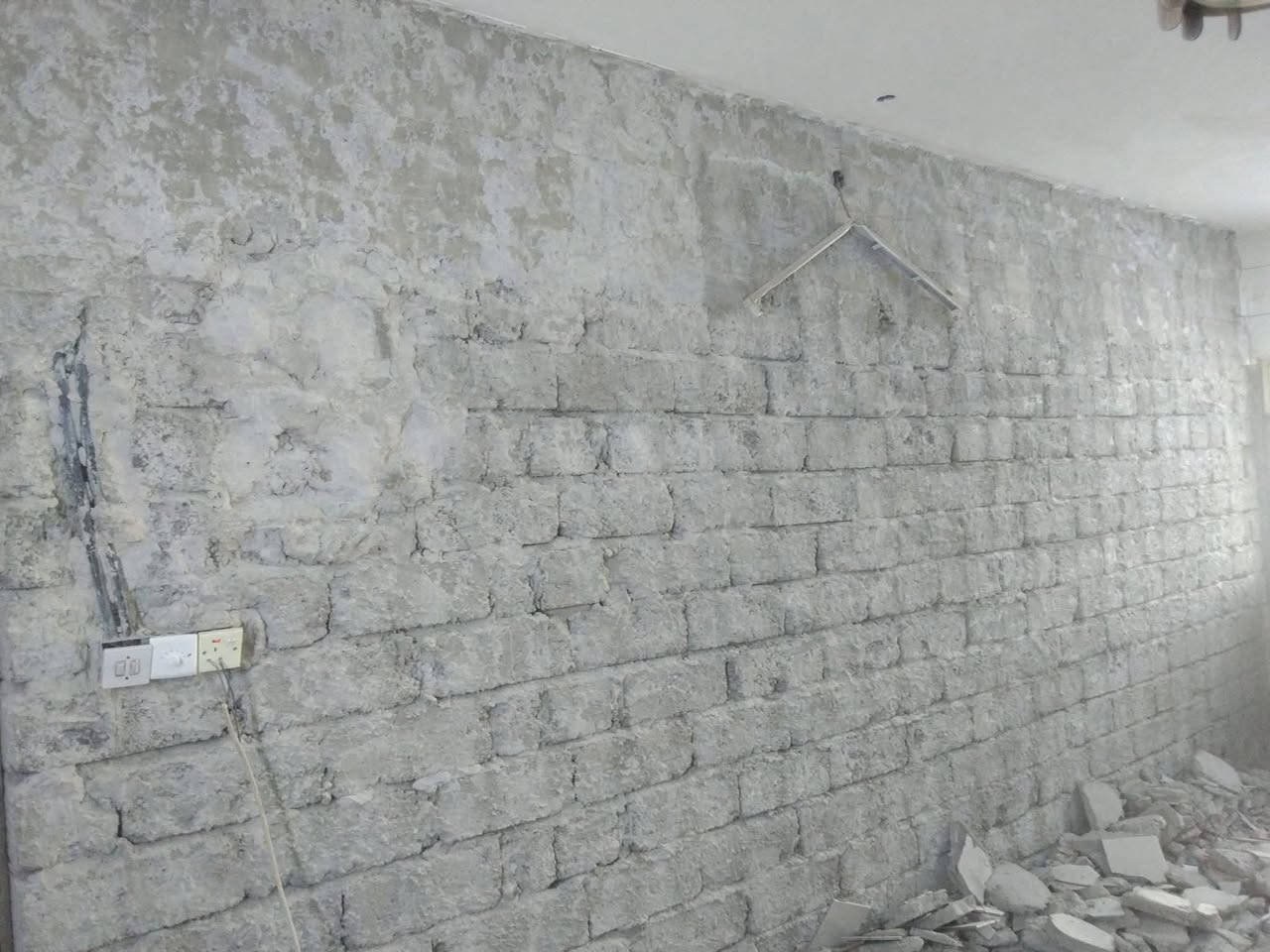 معالجة الدور المفطورة من الاساس و الداخل والخارج وخياطة الدور الدايسه  ومانع رطوبة وتشققات الجدارات كافه تصليحات الدور  واتقان بلعمل 100/100

***********
***********
