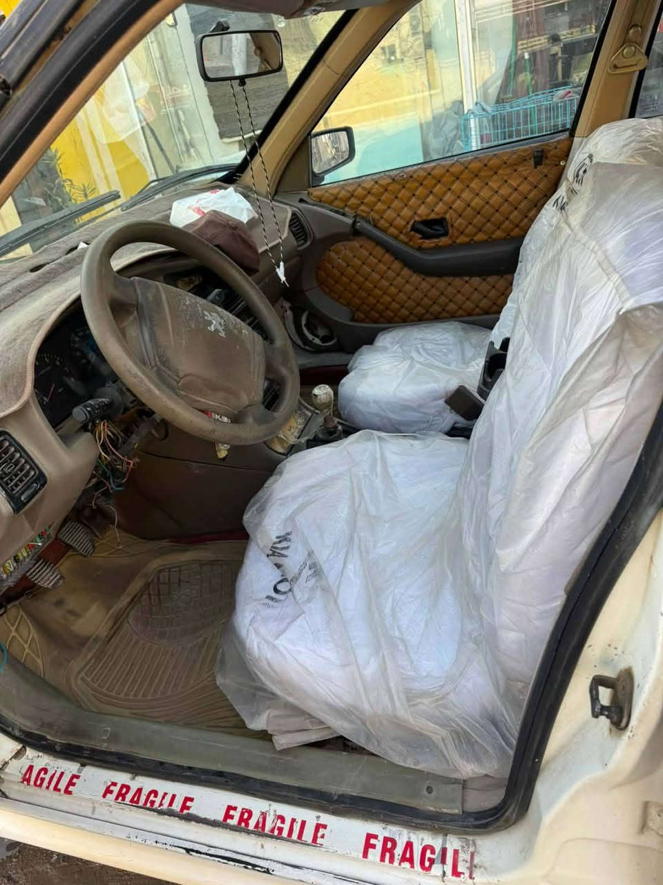 بيجو ٤٠٥ 
مديل ١٠ 
حداديه جديده 
تبريد ثلج 
محركه فرنسي ٢٠٠٠
تخم تاير جديد 

كير مكفول مكينه تنقيص شي قليل 
دوشمه جديده 
رقمه نجف 
راعيه متوفي ابيع هل موجود 
مكاني نجف الاشرف حي الجزيره
سيارة مكفوله من سرقه ولعشائر 
سعر 17بيه مجال قليل
@إشارة


**إذا كنت صاحب هذا الإعلان وتريد حذفه لأي سبب، رجاءا أرسل رسالة إلى الدعم الفني**