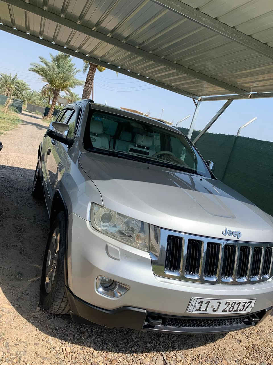 للبيع او مراوس 
سلام عليكم 
جيب كراند شيروكي 
محرك السيارة :V6/3600 كازكيت فقط
الكير : اوتوماتيك 
ألون : سلفر 
الموديل : 2013
السيارة وارد خليجي
بيها بس جاملغ وباب ونص باب صبغ فقط بدون حادث
‎

* المواصفات 🔥 
فورويل 4/4
بصمه
فتحه
كامرا خلفيه
تحكمات بل ستيرن
شاشه حجم 8.4 أنج
بصمه ابواب وترحيب
لون الداخل السيارة: ابيض ومطعم بصاج الدشبول والبيبان
رقم جديد انكليزي بغداد 
سبير منازل
السعر : 165 وبيها مجال 
العنوان : بغداد ابو غريب 
الاستفسار: ***********
