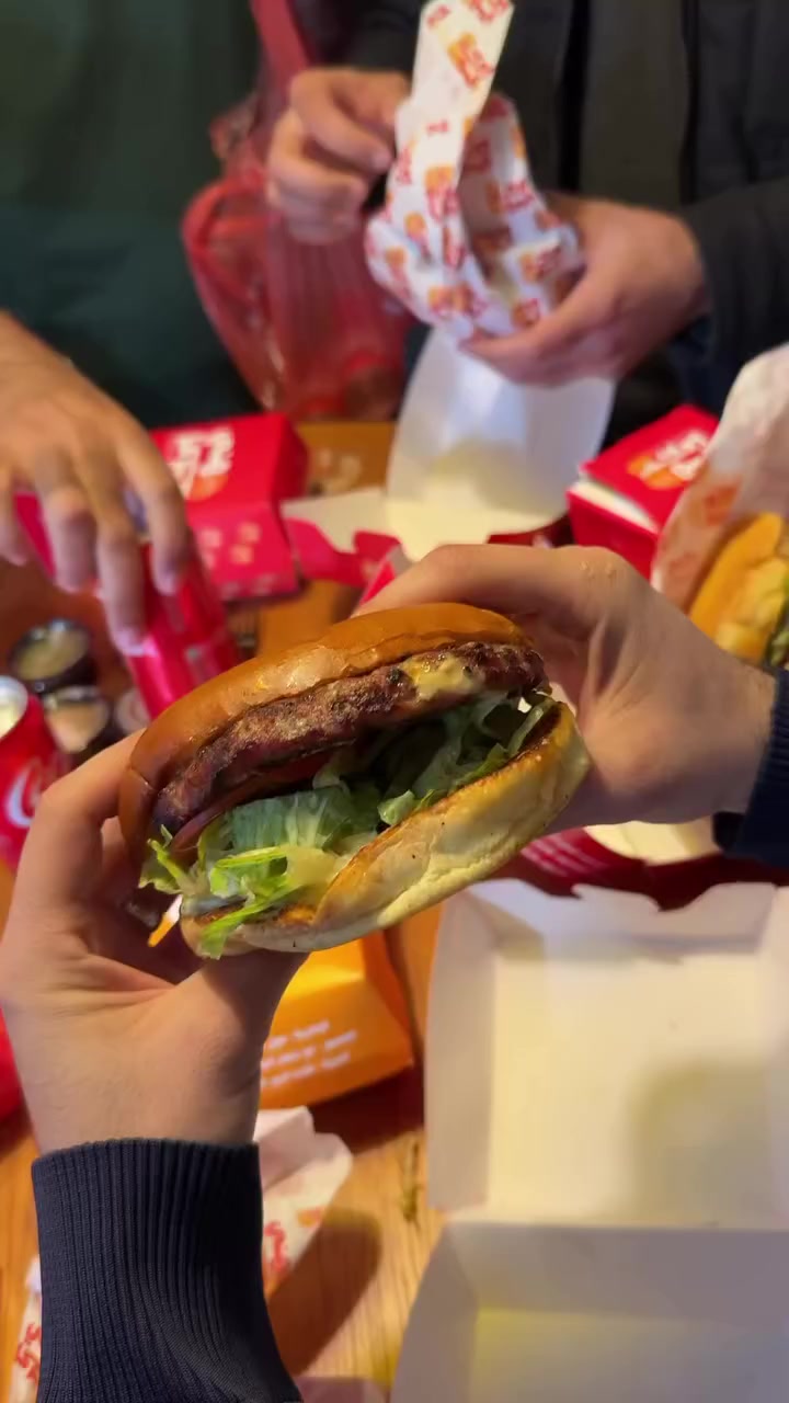 ما تكمل اللمة الا ويا هني 👌🏻
عندك عزيمة ؟ خابرنه على الرقم 7798 أطلب الي يعجبك وتدلل 🔥

اوقات الدوام 24 ساعة ❤️
للاستفسار وطلبات التوصيل: 
اتصل على 7798 📞
او *********** 📞

#هني_برگر  #البرگر_الصح⁩⁩⁩⁩⁩⁩⁩⁩⁩⁩⁩⁩⁩⁩⁩⁩⁩⁩⁩⁩⁩⁩⁩⁩⁩⁩⁩⁩⁩⁩⁩⁩⁩⁩⁩⁩⁩⁩⁩⁩⁩⁩⁩⁩⁩⁩⁩⁩⁩
