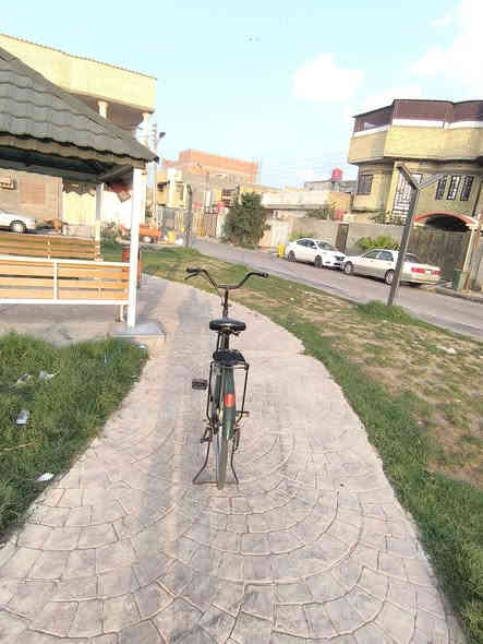 بايسكل سانتوس زيتوني مديل الفين وعشرين بسعر 135 بي بي مجال / البصره حي المهندسين***********
