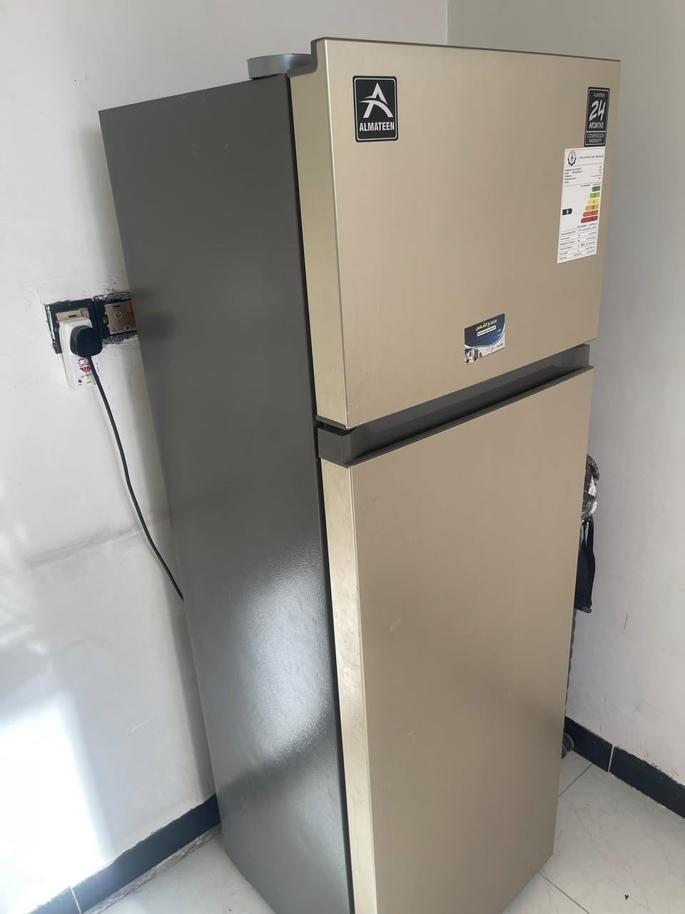 غرفه للبيع وثلاجه وغساله كلهن جديدات استخدام شهر مكان كربلاء 
*********** لستفسار
