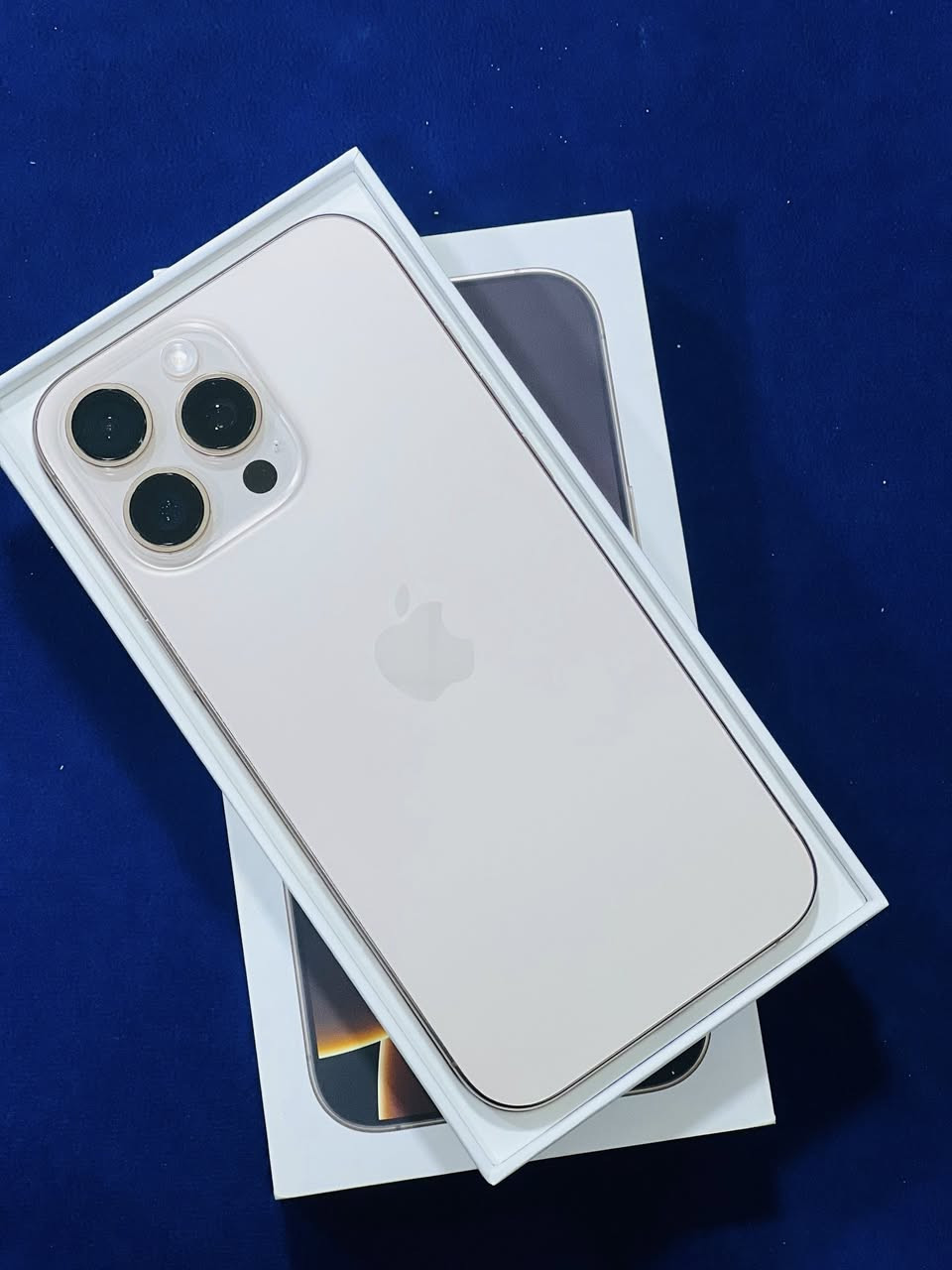 السلام عليكم
ايفون 16 بروماكس لون صحراوي 
ذاكرة 256 بطارية 91‎%‎ 
استخدام قليل جهاز مال بيت السعر 1400 وبي مجال .


**إذا كنت صاحب هذا الإعلان وتريد حذفه لأي سبب، رجاءا أرسل رسالة إلى الدعم الفني**