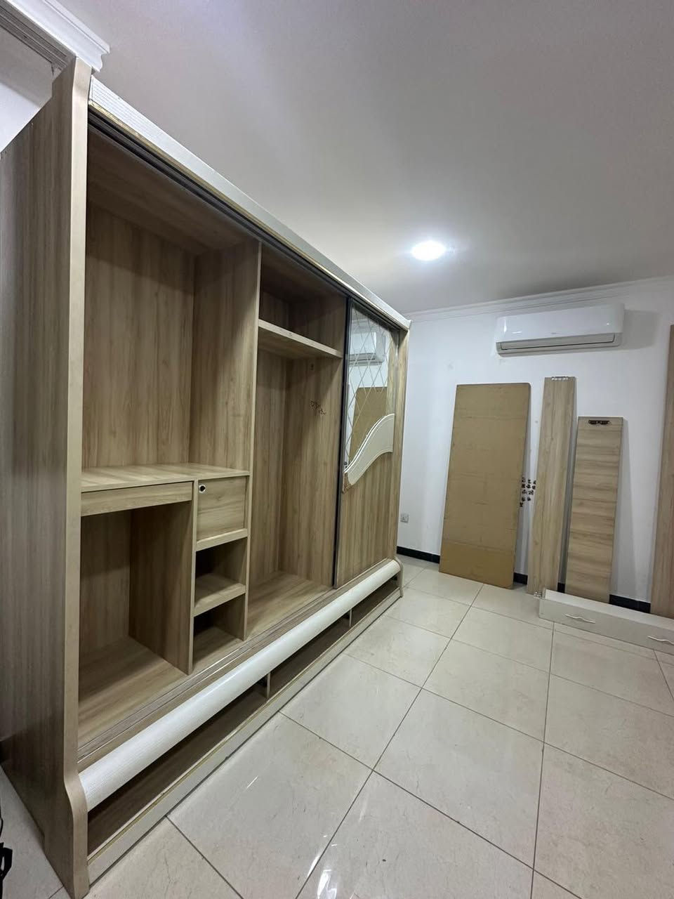 جانب من أعمالنا في تركيب وصيانة الأثاث التركي ببغداد ( كرخ و رصافة )
خدماتنا شاملة متخصصون في 📐
فك ،، نقل ،، تركيب الغرف والاثاث 
صيانة عامة وفورية 
كادر احترافي 
اسعار مناسبة 
دقة في العمل - سرعة في الانجاز 
 #العمل #الانجاز


**إذا كنت صاحب هذا الإعلان وتريد حذفه لأي سبب، رجاءا أرسل رسالة إلى الدعم الفني**