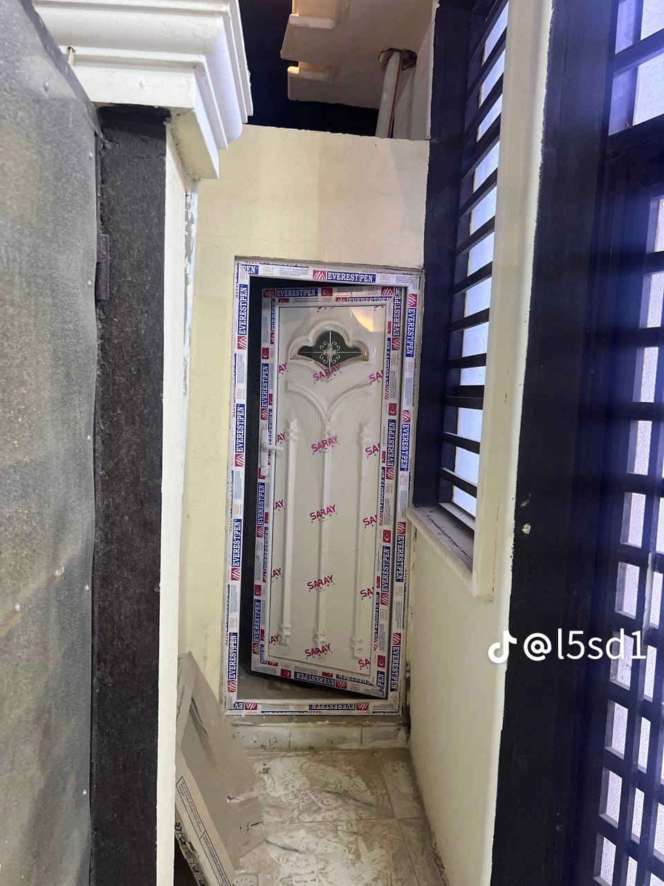 بيبان بيبسي شغل درجة اولى 🏠🚪 مع شد الباب والنقل
٤نرمايد✅💯
 بوري مقلون درجة اولى 🇹🇷
حشوه تركي🇹🇷 🥢🪛📝🗝️
واتساب 📞☎️📱 ***********
