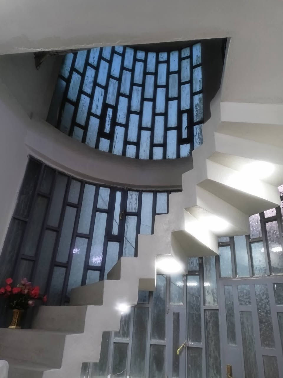 بيـع مسـتعجل✅
يأالله( بسم الله الرحمن الرحيم)� دار للبيع – رجم حديد اراضي زيادة قريب ع شارع 30
📐 المساحة: 155 متر ➖ واجهه 10 متر عمق 15ونص
🛣️ خدمات كامله ماء وكهرباء 
🔹 المواصفات : بناء حديث اساس بادلو 
🏣طابق واحد :
• يشمل غرفتين نوم +  هول داخلي + صالة استقبال + صحيات
• سند زراعي  ووصل بلدية تمليك السعر 55 وقابل للتفاوض
🪄 
؟ للاستفسار والتفاصيل الاتصال .***********
📞 ‏‪‏‪
