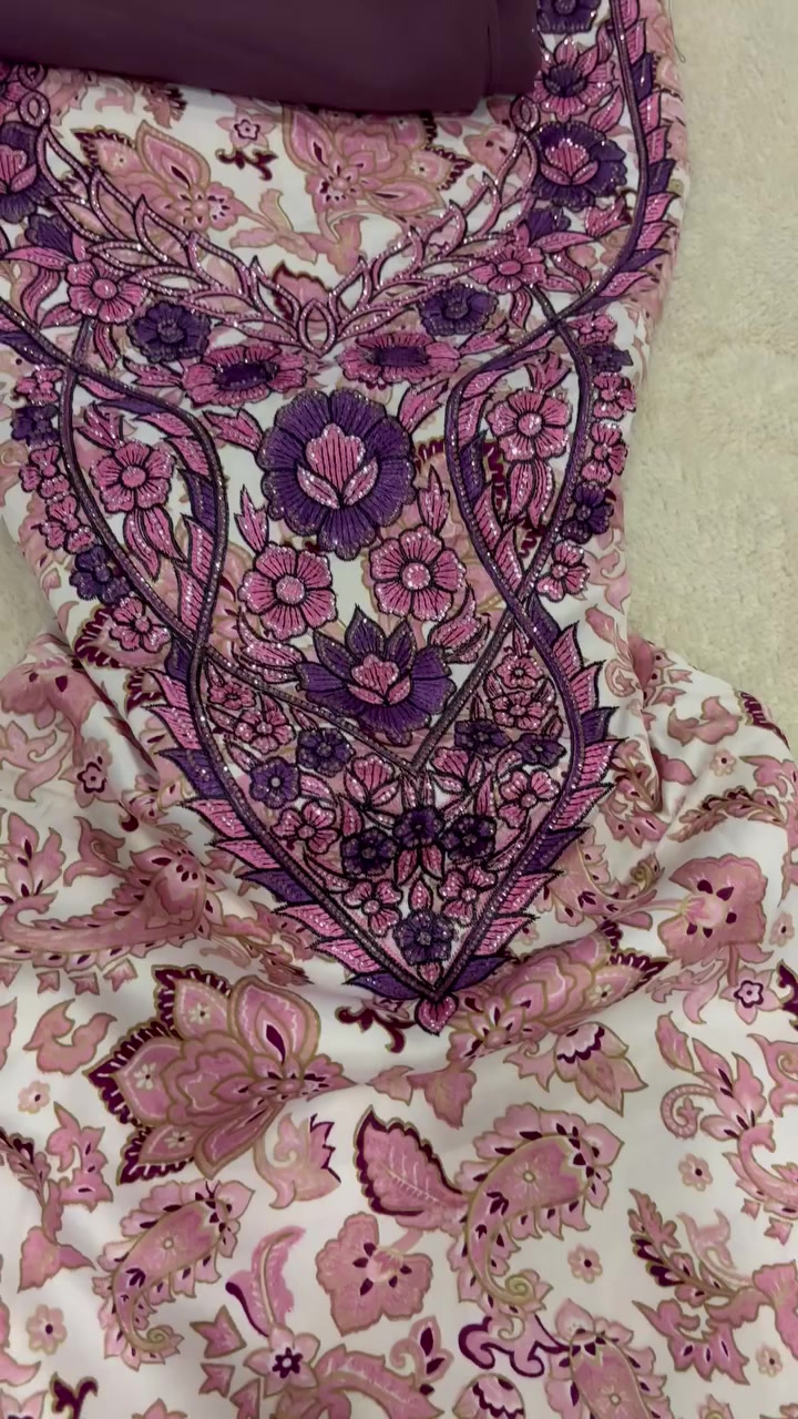 مخور اماراتي حرير اندنوسي مع شال آخر مجموعة 
للحجز ***********
 00905346510977
تجهيز عشوائي سعر الدرزن 225
