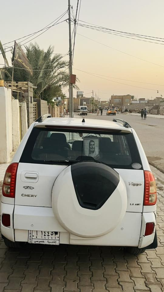 السلام عليكم 
تيكو للبيع السيارة احلا من الصور مال جناي تجي تفحص وتتأكد بتفسك
موديل 2013 رقم القادسيه كير كهربائي محرك 1800 كير محرك كفاله سياره جديده كير محرك صدر تخم تاير كله جديد مواصفات 
شاشه 
فتحه بلسقف
تحكم ستيرن 
 
السعر خاص
التواصل ***********
