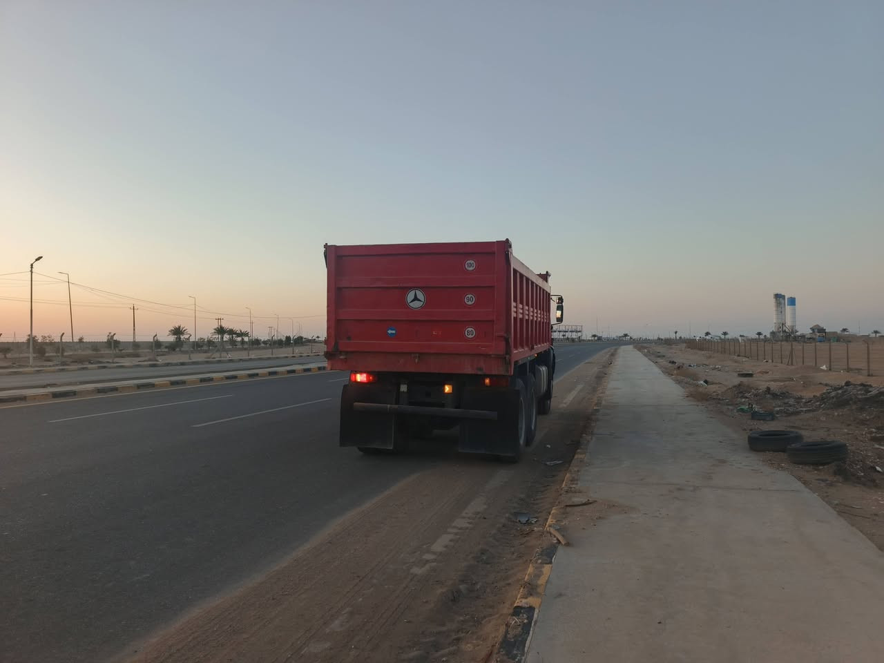 اللهم صلي على محمد وآل محمد
البي كلاب سكس مواصفات.. مكينه 10 سحراوي 
كير برميل 160 مجموعه جي اف رباط عدل 
سياره حلوه جاهزه العمل... سياره مطوله... 
رقم الهاتف ***********.... المكان نجف 
***********
