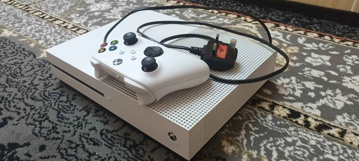 بۆ فرۆشتن gaympastw gta5 تیایە.
جیهازەکە کراوەیە زۆر بێ کێشەیەو بە زەمان.
نرخی 155 هەزارە گەیاندن بۆ سلێمانی بەردەستە.
ژ. م. *********** شربازهير, السليمانية
