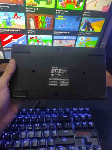 مكسر من براند دونر 50 قفل توصيل متوفر نضيف كارتونتة اخوي ذبها بالغلط رقمي :***********
استخدام شهر
