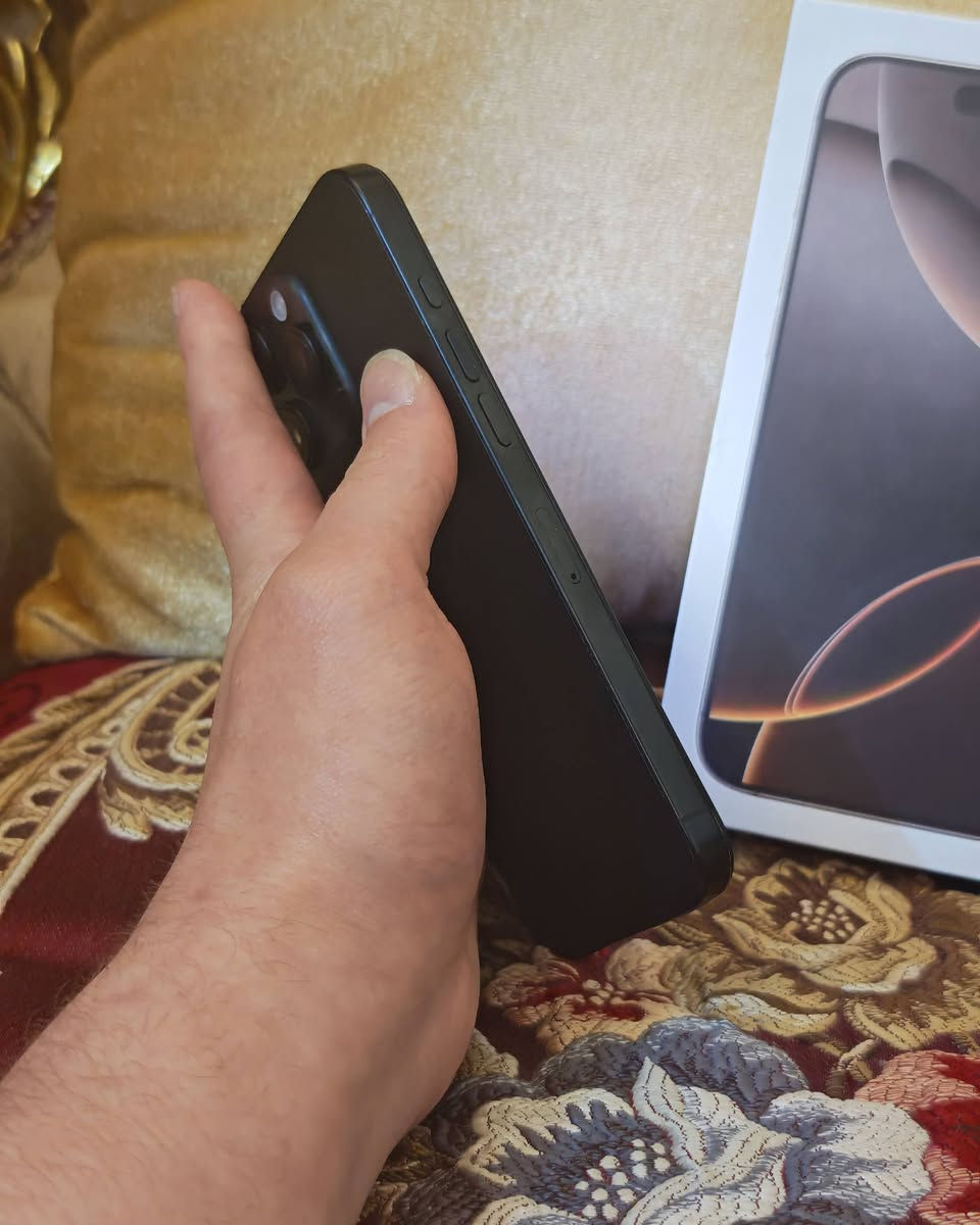 سلام عليكم للبيع أو مراوس ايفون 16 برو ماكس بطاريته 100 شرق اوسط ذاكرة 256 مكفول فقط مبدل شاشه نوعيه زينه كلش سلاسه فول شرط الفحص الجهاز مكفول ما بي إي خلل السعر 925 🔥🔥 مكاني كربلاء للتواصل عل رقم ***********
