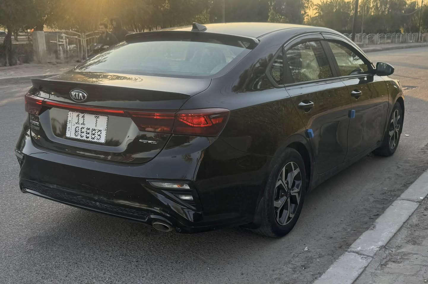 السلام عليكم للبيع كيا فورتي موديل ٢٠٢٠ السيارة وارد امريكي حادثه سطحي بنيد وخشم الجاملغ الايمن فقط لغود شواصي ومكفولة السياره ويل كب فول تحكم ستيرن ماشيه ٣٠ الف ميل محرك 2000 دوش المرغوب السياره جاهزه ومابيه اي نقص السنويه باسمي السعر ١٢٥ وبيه مجال بسيط واي استفسار الاتصال بالرقم *********** ابو علي
