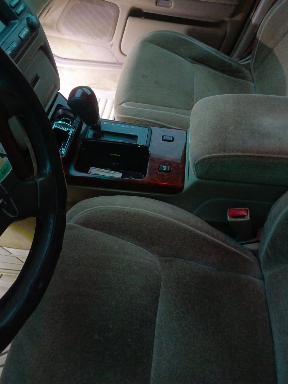 السلام عليكم
ملكه للبيع او مراوس حسب القناعه
السياره بيه صبغ عام فقط رش بدون معجون كفاله كص وضربه وكلبه واصوليات والسياره شرط التحويل كرستال اصل دكمتين شاصي ٧١ مكينه وكير جدد تحوير نجف فوك وجوه منضومه كامله تبريد جديد السياره جديده وبلعافيه ع ياخذه احلا من الصور بهواي السعر اتصل وتدلل 
مكاني بابل 
***********
