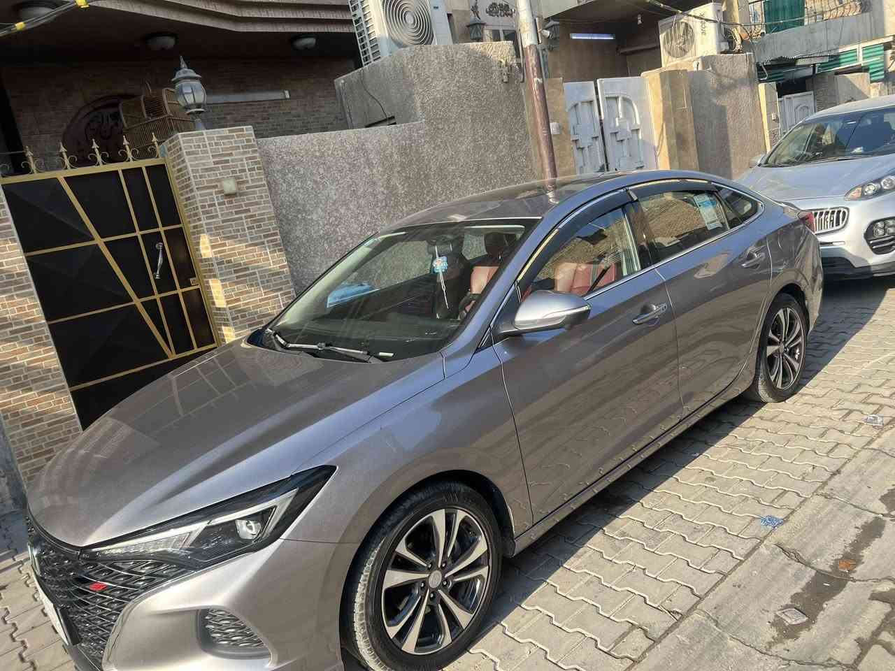 ايدو بلابس ٢٠٢٣
للبيع 
ماشية ٨٩٣٤٧
سيارة حرة ما عليها اقساط 
محرك ١٥٠٠ تيربو 
بيها طخه بل باب اليمين ترجع بارد
قطره صبغ مابيها 
فول مواصفات 
فتحة 
كشنات جلد 
شاشه
رادار 
كامرات ٣٦٠ 
حساسات 
قيادة ذاتيه 
كشنات تبريد 
السيارة خير من الله 
السعر ١٣٣
مكاني بغداد المنصور 
***********
