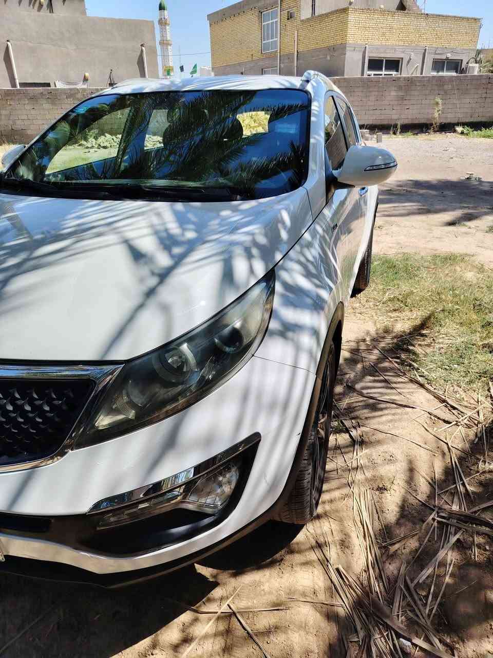 للبيع سبورتج موديل 17 لون ابيض خليجي مواصفات نص فول محرك 2400 دوش بيهه قطعتين تبديل اصلي بدون صبغ رقم بغداد داخله هزه وفحص جديد بسمنه ماشيه 148 الف كير محرك كفاله مكانهه واسط الكوت السعر  148    ***********.   ***********
