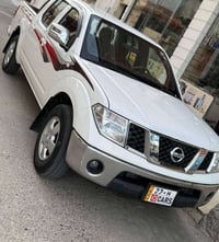 نيسان نافارا • اوتوماتيك • ٢٤٠٠٠٠ كم