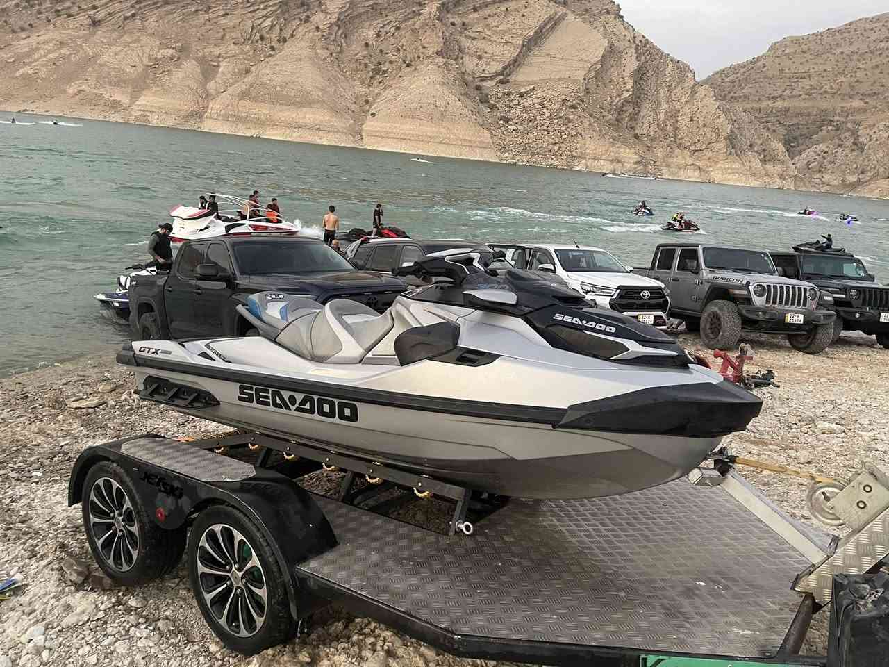 للبيع جيت سكي 
سيدو 300GTX
نظيف جدآ وكاله
عليها كزوز ريفا
موديل 2021
ماشي 89ساعة 
***********
عنوان سليمانى
