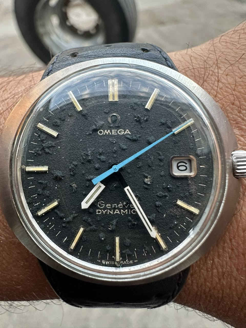 اومكا جنيف داينمك  ١٩٧٠
القطر ٤١ 
الحركة تكويك
الشهري بم 
النضافة كما موضح 
السير والبك والدكمة والجامة الاصلي 
***********
