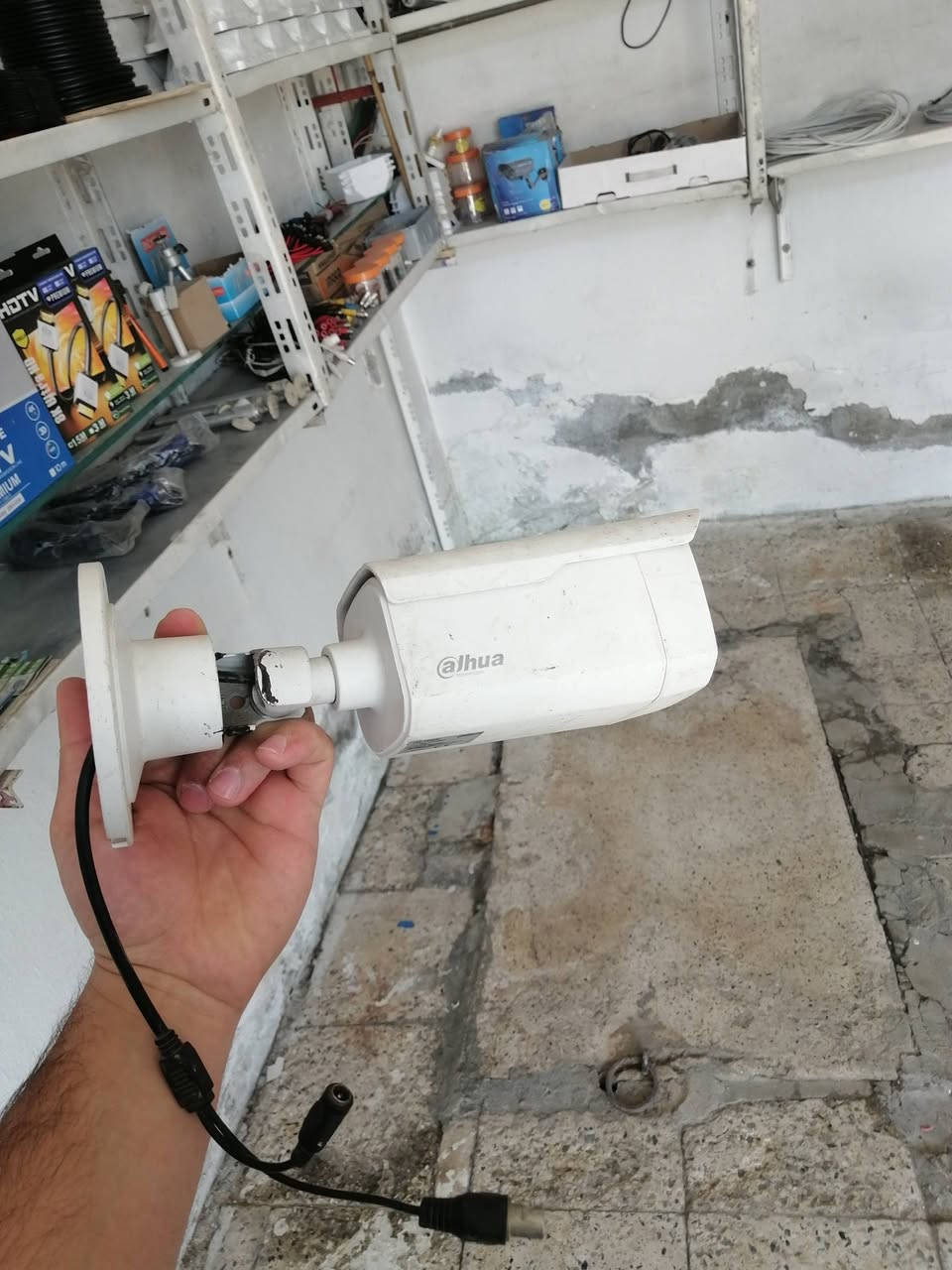 للبيع للبيع
مجموعة من اجهزة كاميرات المراقبه جديد و مستعمل
و كاميرات المراقبة ip و انلوك
و ubs و شاشة  و اسويج انترنيت  و هارد 320 كيكا و500 كيكا
كلشي و سعرو
اليوسف لكاميرات المراقبه
الموقع موصل حي الرساله قرب التفك لايت
التواصل واتساب و اتصال 
***********
***********
