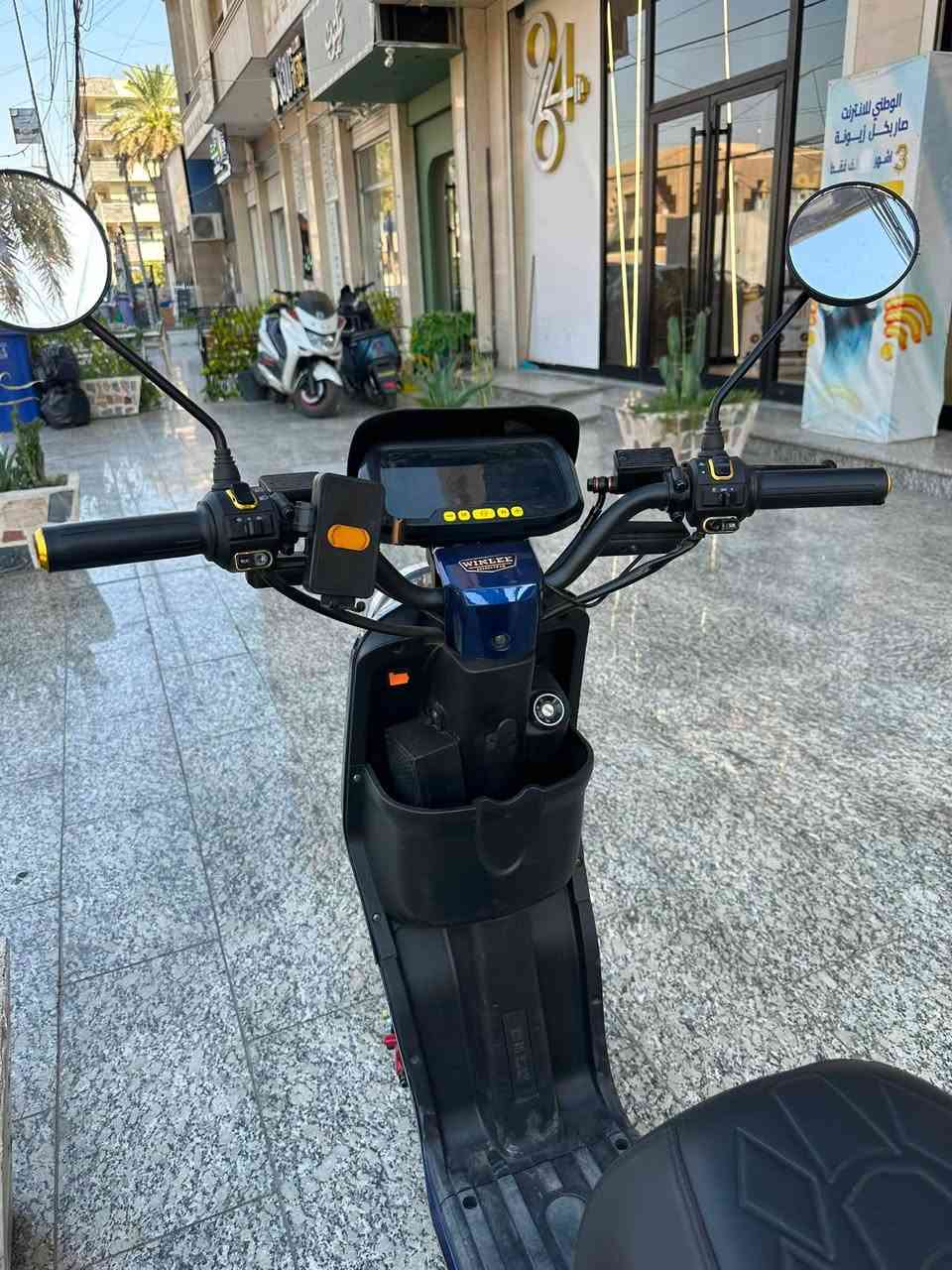 السلام عليكم
r9 2026
استخدام شهر 
جديده لوك 
وياها دبل سويج بصمه تشغيل عن بعد
كارتات ثنين تشغيل 
شاحنه اصليه وياها 
وبايدر وسله ممفتوحات بالكارتونه 
كلشي بيها شغال 
سعرها 525 بيها مجال بسيط 
ماكاني بغداد زيونه 
***********
