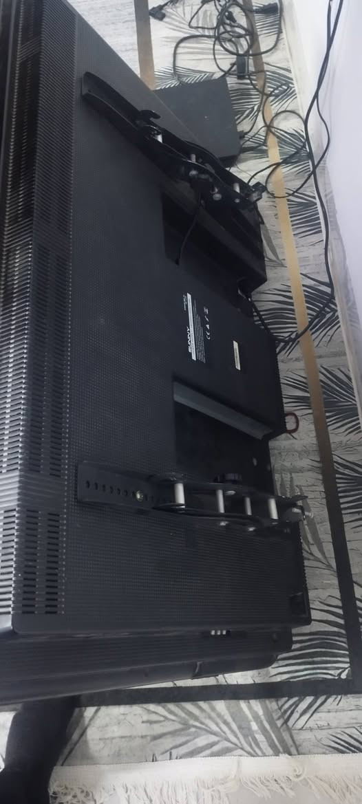 سلام عليكم ورحمه الله وبركاته 
تلفزيون sunnyحجم 40
شرط نضافة 
عنوان كركوك دروازة
السعر75000
***********
***********
