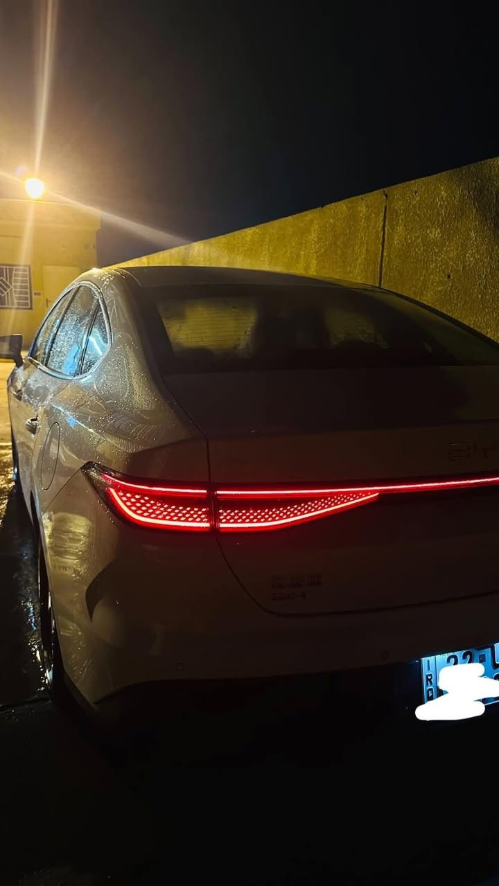 السلام عليكم BYD SEAL 5 ستندر مواصفات معروفه بيها رقم شمالي زيرو بعدها مماشيه هواي داخل ابيض تحكمات كرت شاحنة سريعة بيها ب  ساعه ونص تفول شحن 

*********** مكانها كربلاء
