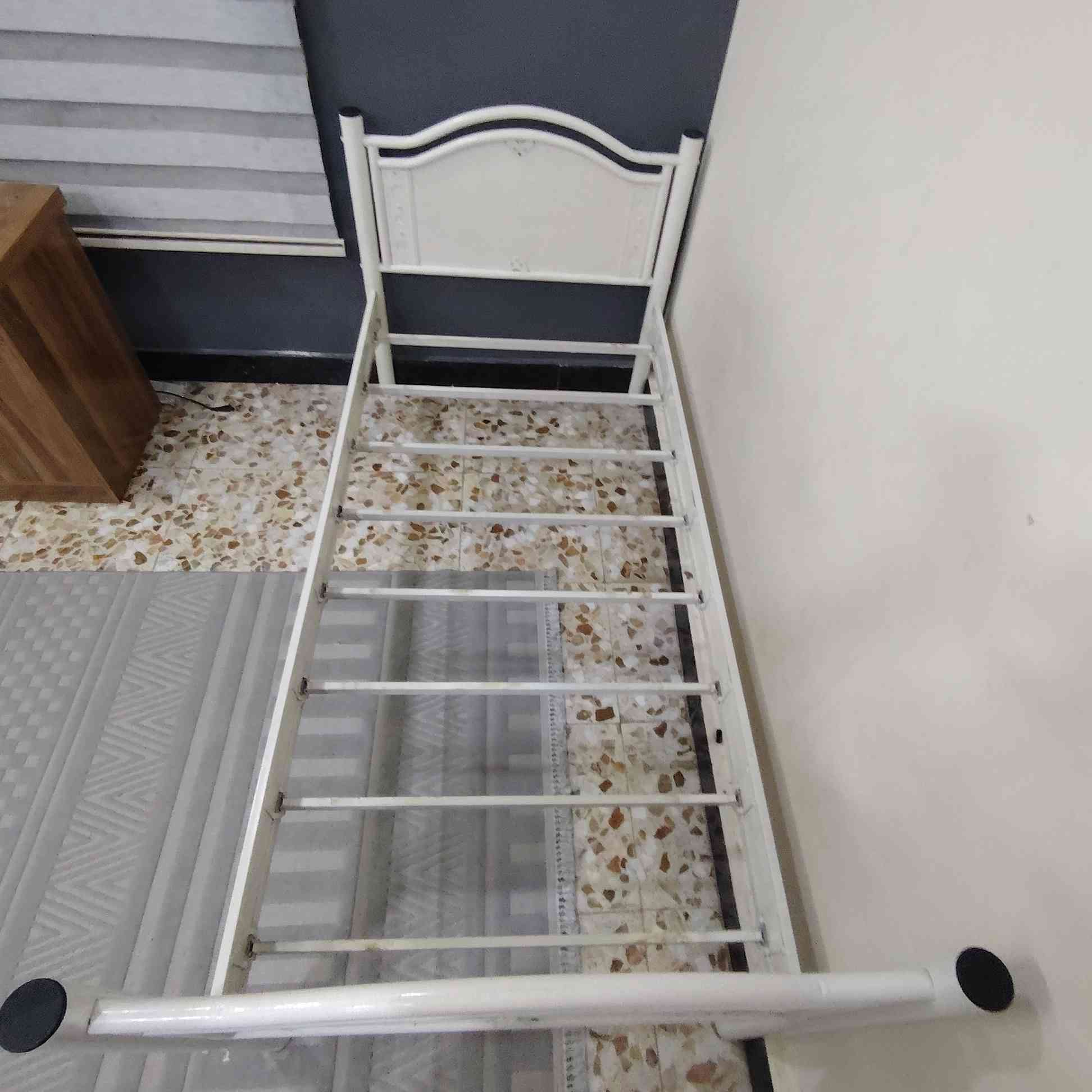 سلام عليكم 
عندي جربايتين ام النفر للبيع 
حجم 180×80
السعر الوحدة على 50 وتصير طابقين 
نظيفات جدا اي خدش ماكو استعمال بسيط 
للاستفسار ***********
               ***********
