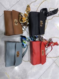 شنطة جلد • بناتي • الحمزة الغربي