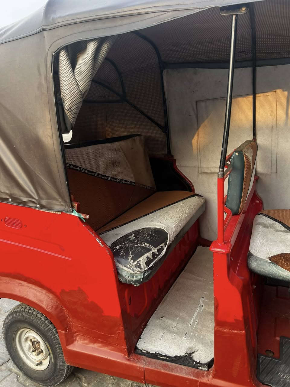 تكتك 17 اوراق كاامله 
تكتك مجفته تعميرر جديد 
مكان البياع ***********
